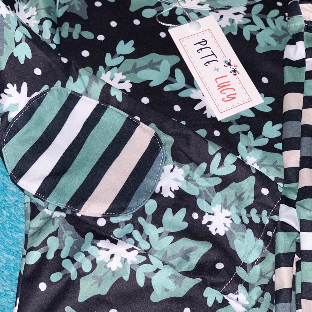 Matching Winter Family Collection - Picture 4 of 4